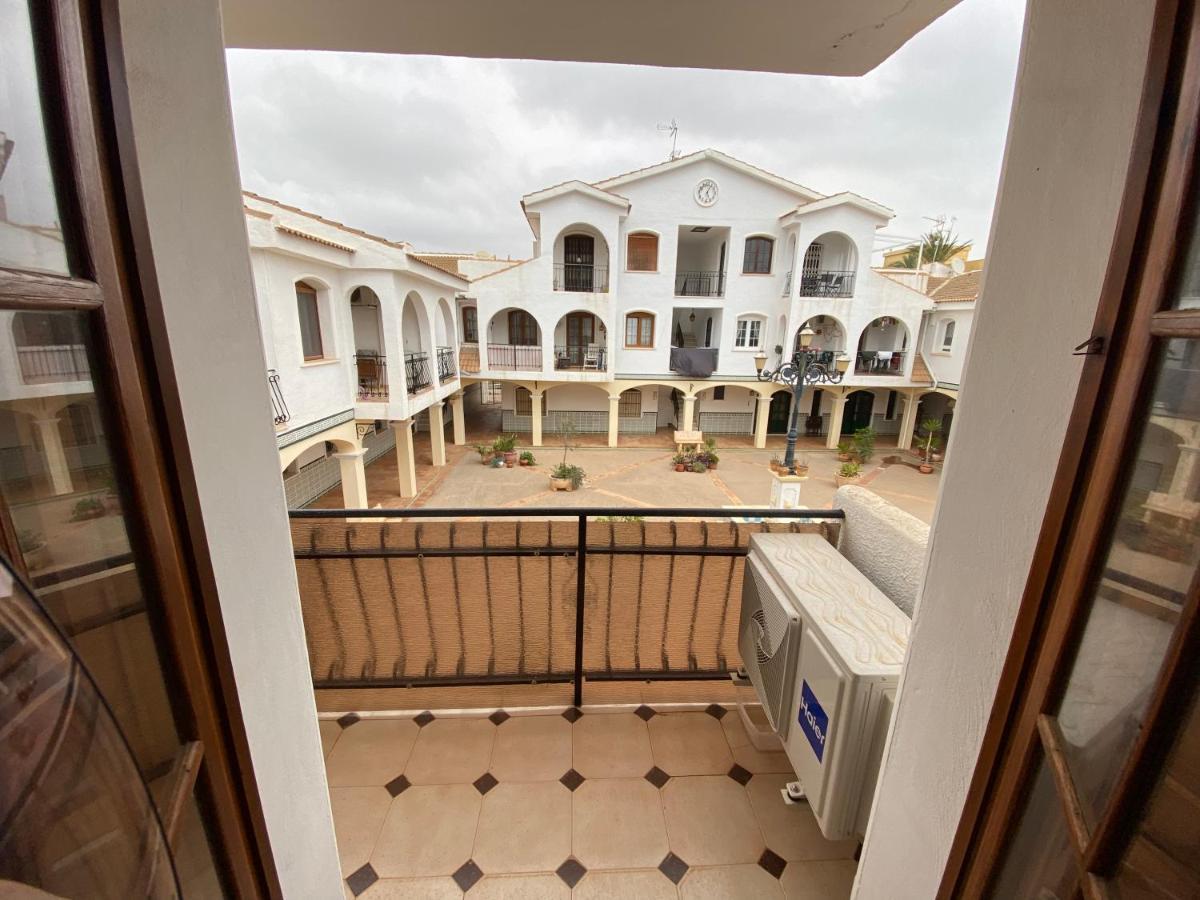 Orihuela Costa 2-Bedroom 1-Bath Renovated Vacation Rental On La Zenia Beach Exterior photo