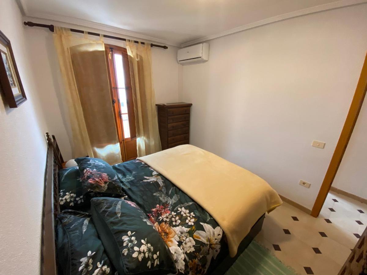 Orihuela Costa 2-Bedroom 1-Bath Renovated Vacation Rental On La Zenia Beach Exterior photo